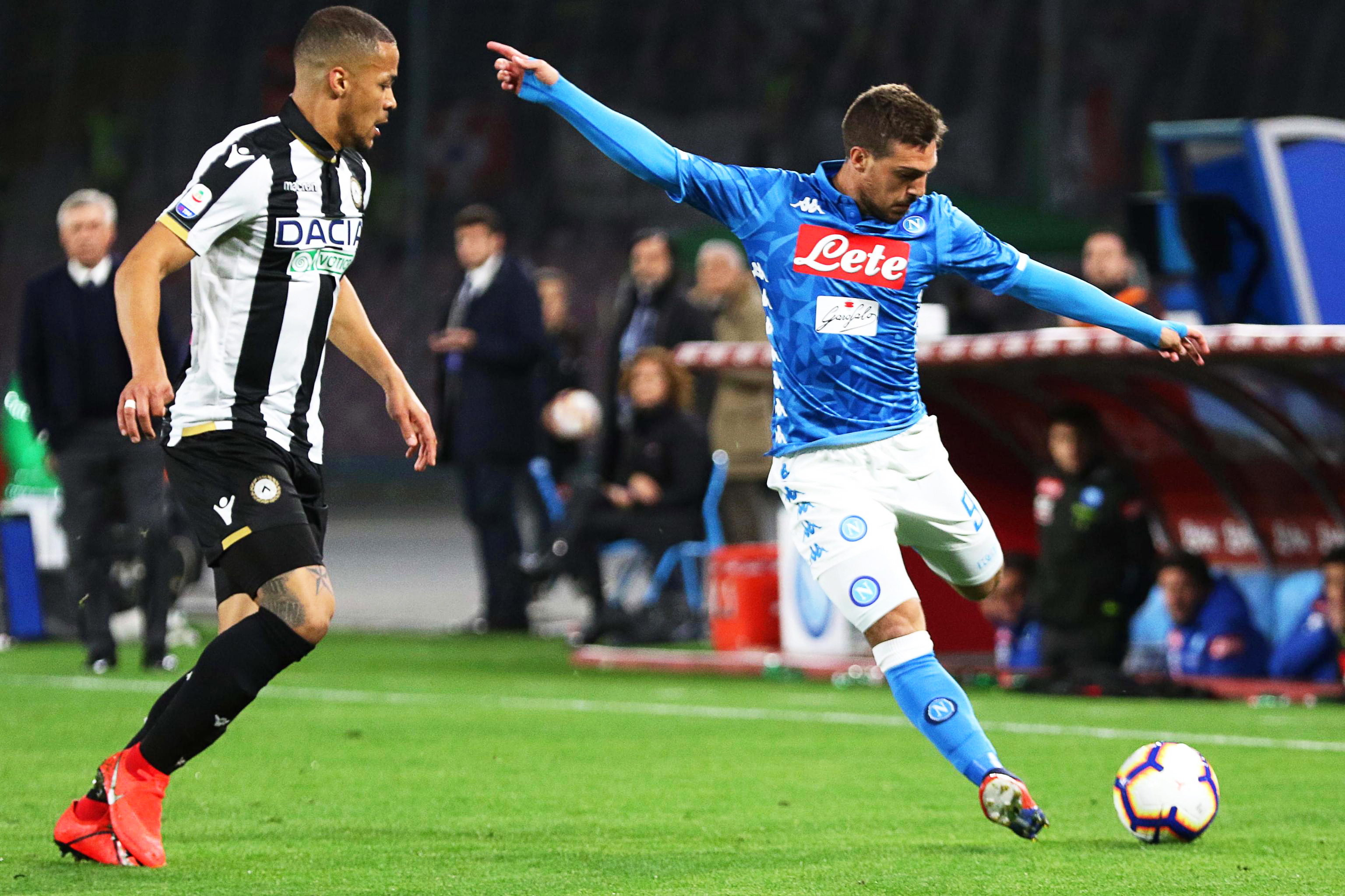 霍芬海姆3-0大胜奥格斯堡，布格尔传射，巴祖马纳-杜尔建功（霍芬海姆3-0完胜奥格斯堡：布格尔一传一射，巴祖马纳-杜尔进球）