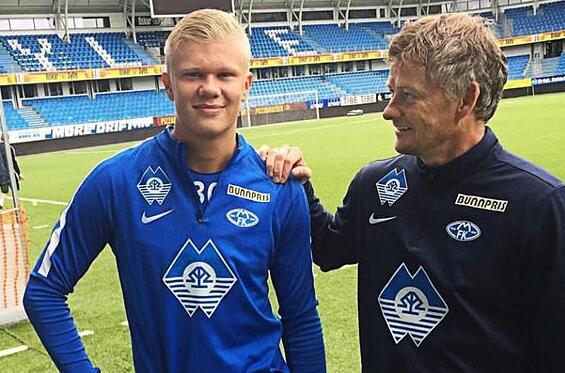 TA分析3-5-2阵型：从翼卫驱动到双锋美学，弱队逆袭制胜之道（3-5-2全解析：翼卫驱动、双锋共舞，弱队逆袭的取胜法则）