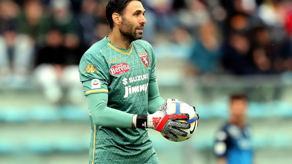 足球装备网：科技巨头甲骨文公司有望成为切尔西胸前广告赞助商（足球装备网：甲骨文或将成为切尔西球衣胸前广告赞助商）