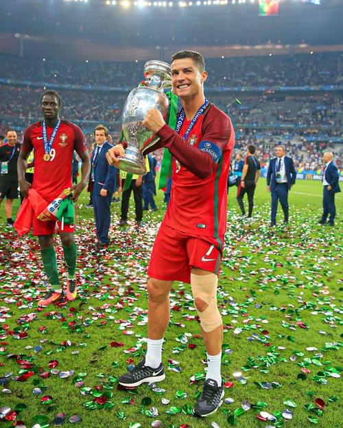 里昂小将刷新队史纪录