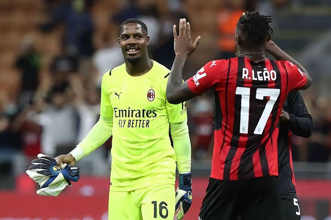 埃贝尔打趣：我看球时很安静而穆勒话很多，我不得不适应他（埃贝尔笑称：观赛我很安静，穆勒话多，我只能适应他）