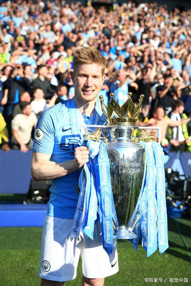 日本U22本月大名单：小杉启太领衔5留洋，1名大学生球员入选（日本U22公布本月名单：小杉启太领衔，5名留洋球员+1名大学生在列）