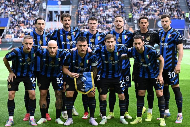 孔帕尼：我们已经给迪亚斯放假了，这样他能在精神上完全恢复（孔帕尼：迪亚斯已获假期，以便彻底恢复精神）