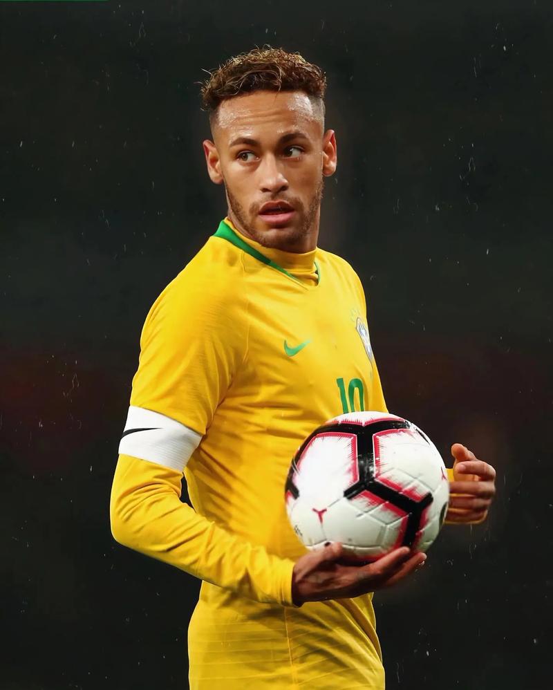 中锋连续三场戴帽，太恐怖（中锋三连场戴帽，太炸裂）