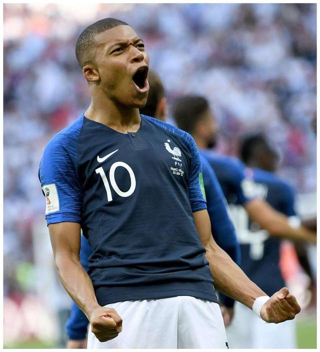 穆帅：我曾为麦克托米奈让博格巴坐板凳，曼联放走他是个大错（穆里尼奥：曾为麦克托米奈让博格巴打替补，曼联放走他是重大失误）