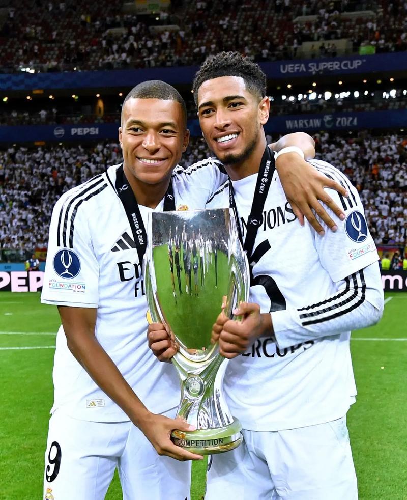 蒙雷亚尔：阿森纳有实力冲击英超、欧冠双冠王（蒙雷亚尔称阿森纳有望问鼎英超与欧冠双冠）